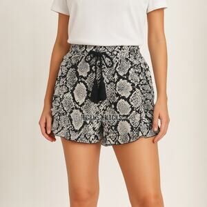 Derek Heart Snake Print Ruffle Hem Shorts Wide Leg Lightweight Lounge Size L